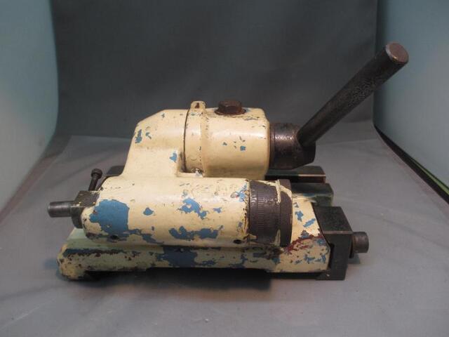 TOYODA MACHINE WORKS 　 Cylindrical Grinder Image 2