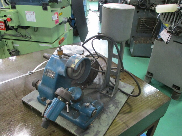 高橋精機 SUPERGRINDER for ENGRAVING 工具研削盤 の画像 1枚目