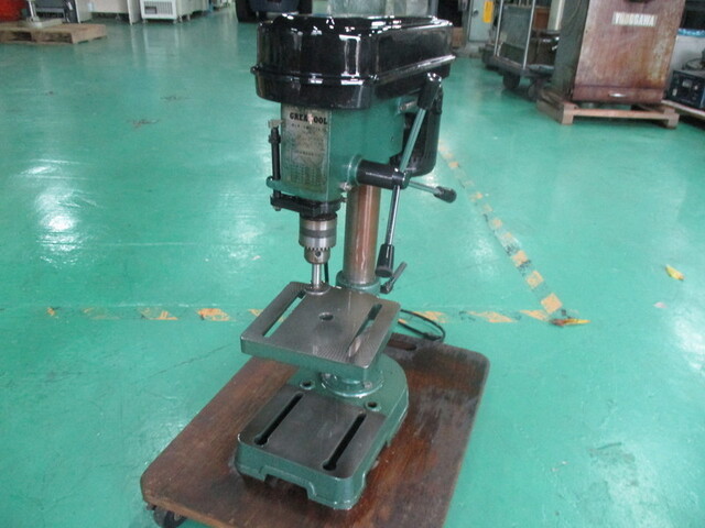 グレートツール GTTB-13 Desktop Drilling Machine Image 1