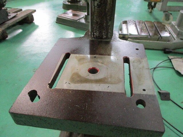 Kitagawa KDS-260 Desktop Drilling Machine Image 3