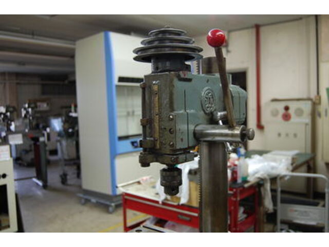 並木機械製作所 NBD-10 Desktop Drilling Machine Image 3