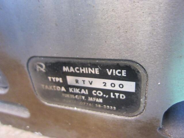 TAKEDA MACHINE TOOLS RTV-200 Vice Image 2