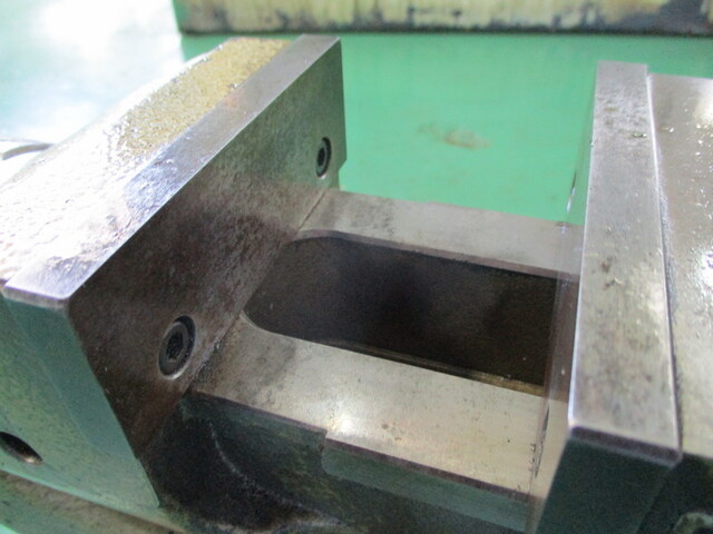 TAKEDA MACHINE TOOLS 100HVUI Vice Image 3