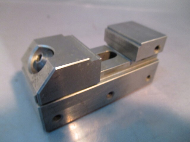 NEOTEC  PV-20 Vice Image 1