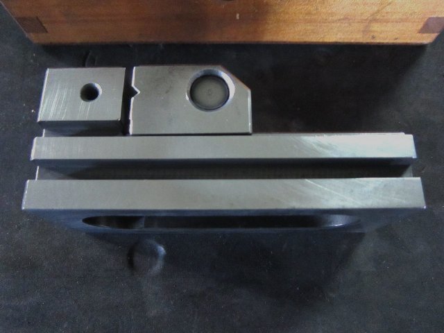 榮製機 NEOTEC Vice Image 3