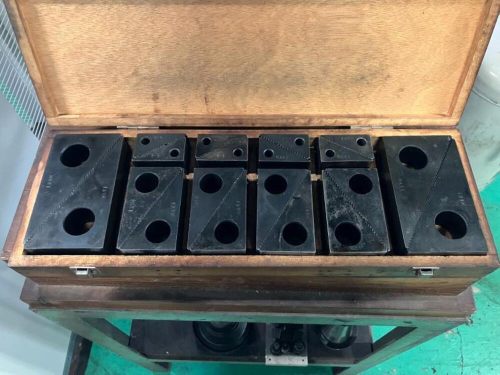  　 Clamp Jig
