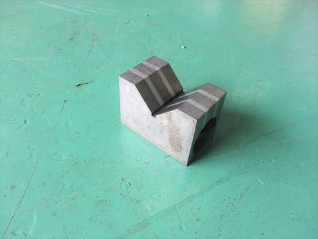  KM-V-1 Stand/Stage Image 2