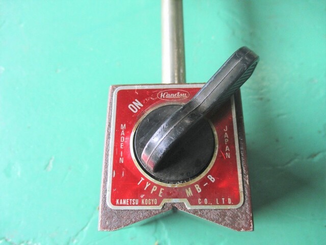  MB-B Stand/Stage Image 2