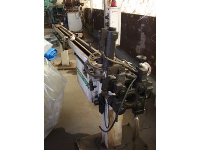 イクラ IBF-M32NR Bar Feeder Image 1