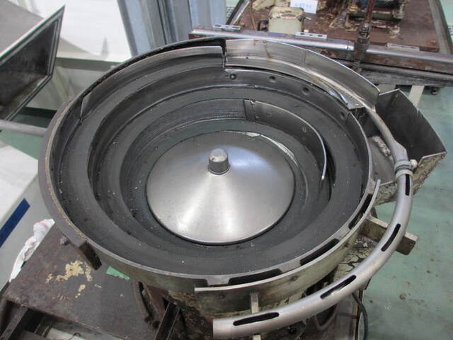 NTN N25 パーツフィーダー の画像 2枚目