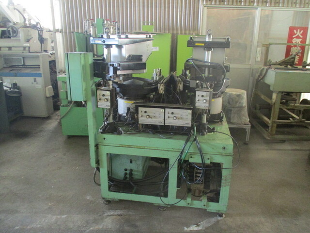  ローダー Parts Feeder Image 1