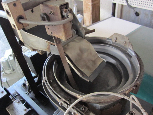 NTN K16 Parts Feeder Image 3