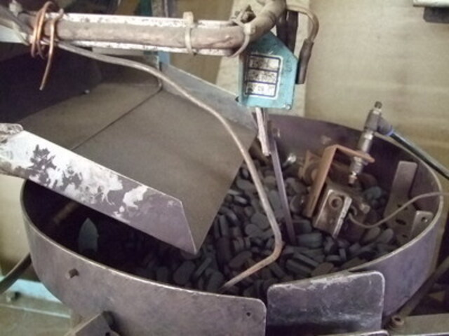  EB Parts Feeder Image 3