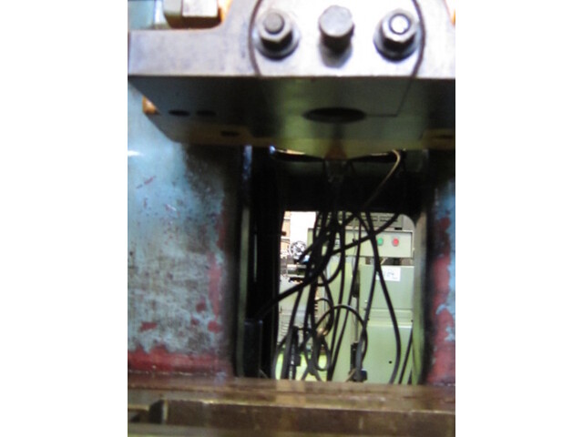  30020 C-Frame Press Image 4