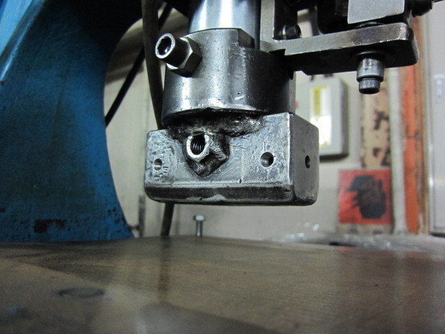 宮崎機械店 プレス切断機 Hydraulic Press Image 3