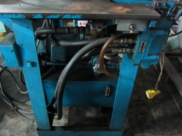 宮崎機械店 プレス切断機 Hydraulic Press Image 5