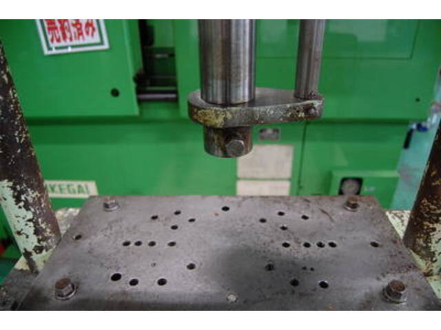  油圧プレス Hydraulic Press Image 2