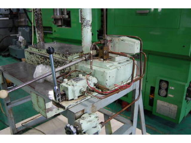   油圧プレス Hydraulic Press Image 3