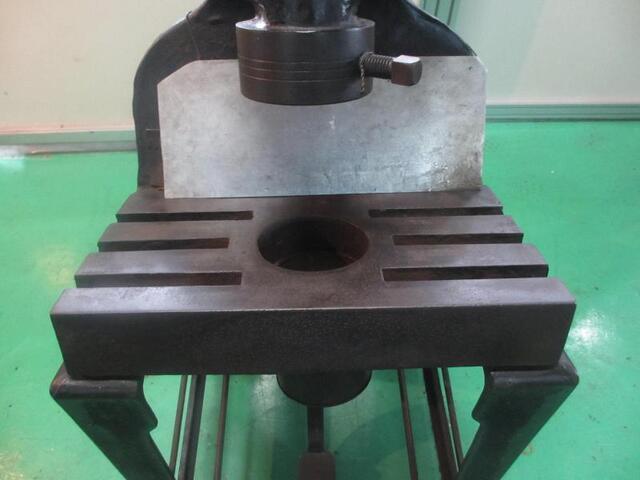 大綱プレス  Header Machine Image 3