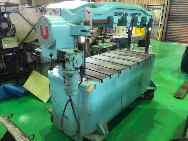 UCHIYAMA HANSFORD 1021 Header Machine Image 3