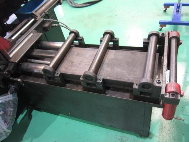 AMADA HFA-300 Band Saw Image 5