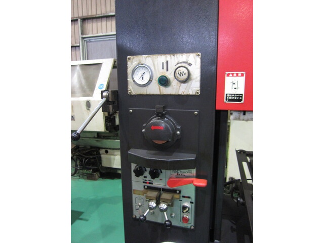 AMADA VA-400 Contour Machine Image 4