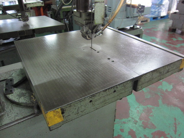 AMADA V-400 Contour Machine Image 4