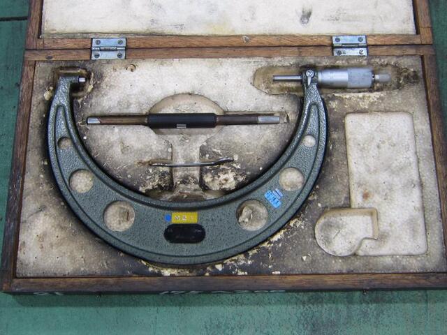 Mitutoyo OM-200(103-144A) Micrometer (Outer) Image 1