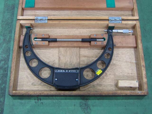 Mitutoyo OM-300(103-148) Micrometer (Outer) Image 1