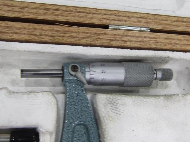 Mitutoyo OM-300(103-148) Micrometer (Outer) Image 3