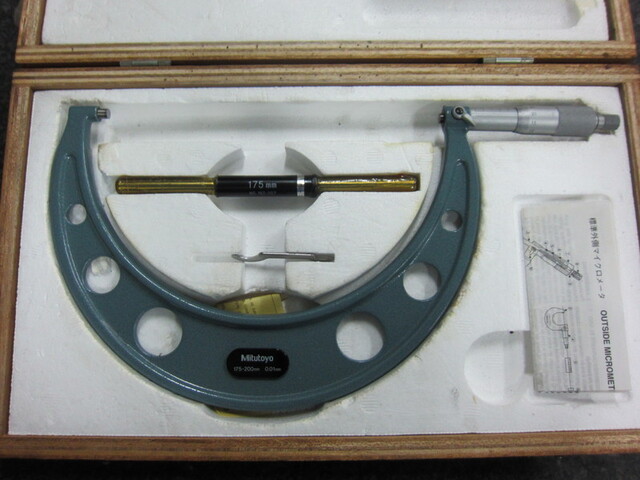 Mitutoyo OM-200(103-144) Micrometer (Outer) Image 1