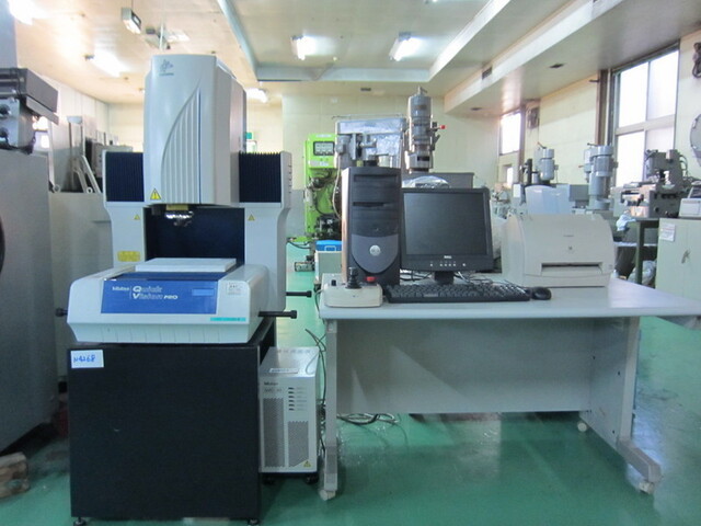 ミツトヨ QVB202-PRO1F 投影機 の画像 1枚目
