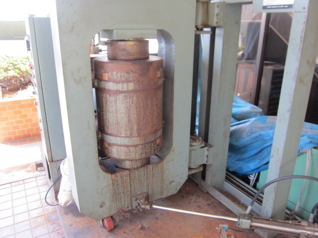 YUKEN KOUGYO 3KBWR/P Powder Molding Press Image 3