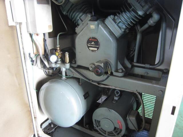 HITACHI PB-3.7EA5 Compressor Image 4