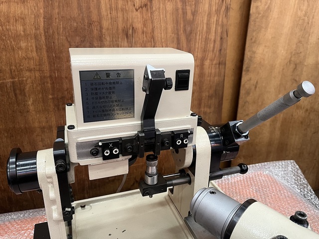 不二越 DGP20TX 工具研削盤 の画像 2枚目