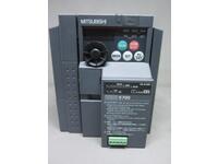 三菱電機 FR-E720-1.5K その他工具・機器周辺機器関連 N10664 の画像