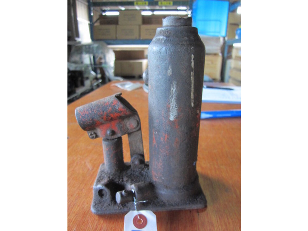   油圧ジャッキ Hydraulic Tool