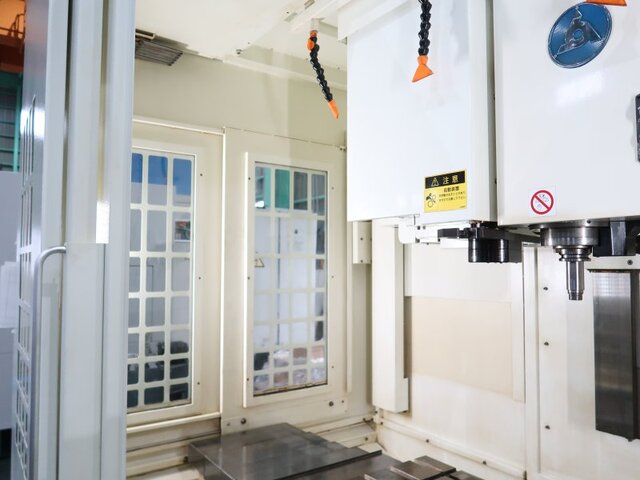 KITAMURA MACHINERY Mycenter-4XiF Vertical Machining Center Image 19