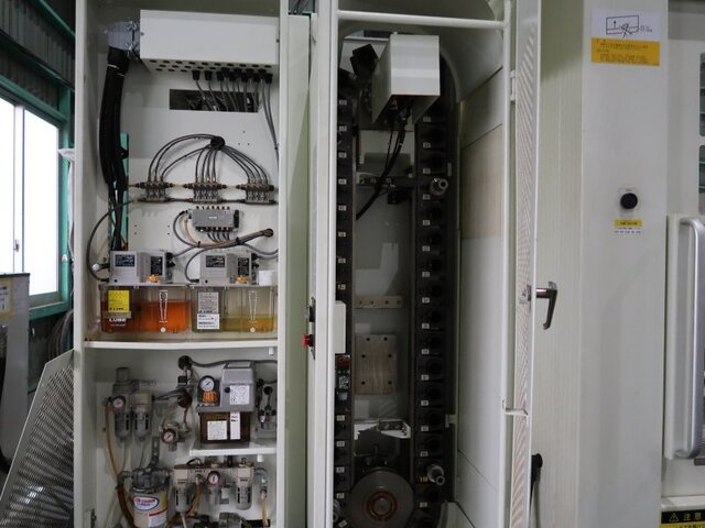 KITAMURA MACHINERY Mycenter-4XiF Vertical Machining Center Image 22