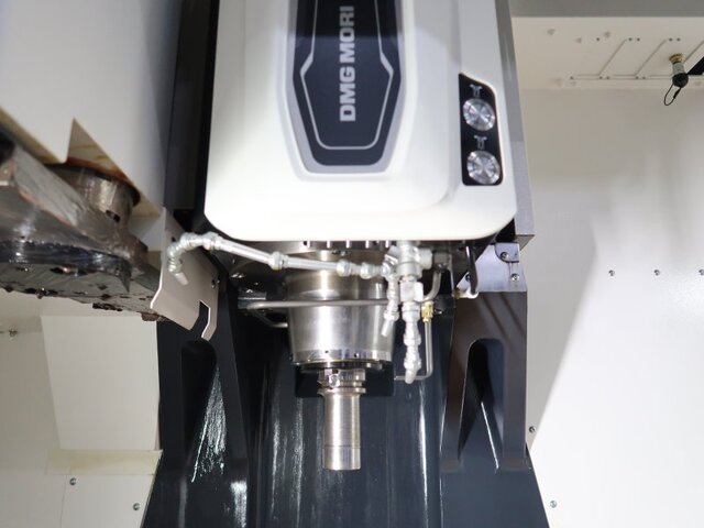 DMG MORI CMX1100V Vertical Machining Center Image 13