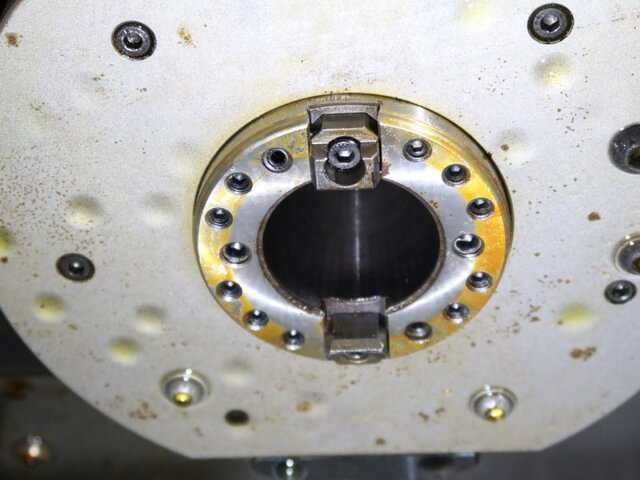 オークマ GENOS M560-V 立型マシニングセンタ の画像 15枚目