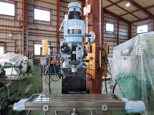Iwashita NK-1R Vertical Milling Machine Image 10