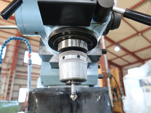 Iwashita NK-1R Vertical Milling Machine Image 17