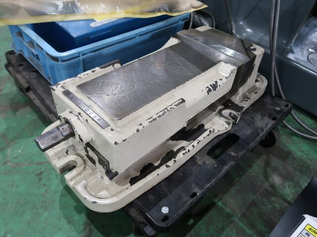 牧野フライス製作所 KGJP-55 立型フライス盤 の画像 30枚目