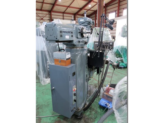 MAKINO KGJP-55 Vertical Milling Machine Image 5