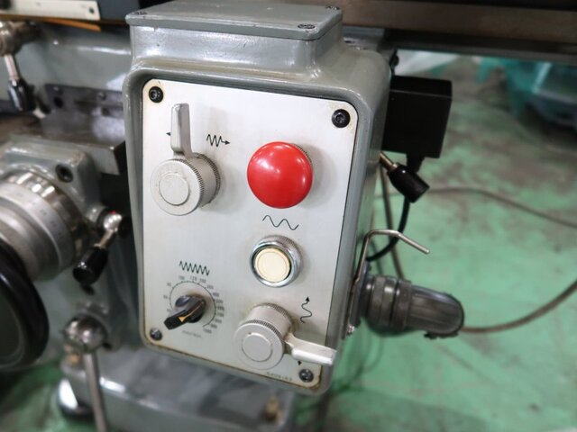 MAKINO KGJP-55 Vertical Milling Machine Image 21