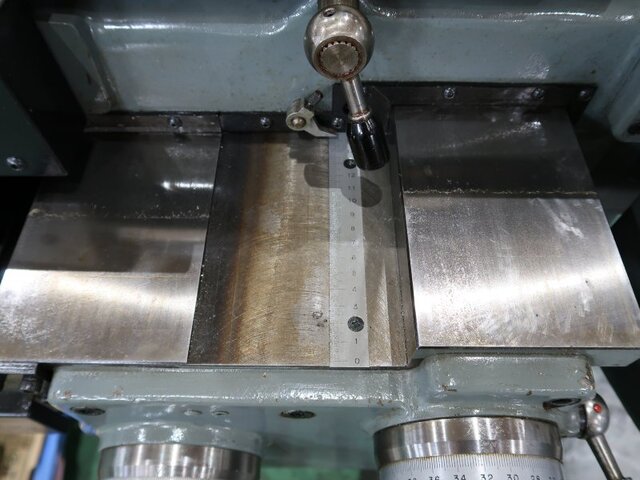 MAKINO KGJP-55 Vertical Milling Machine Image 24