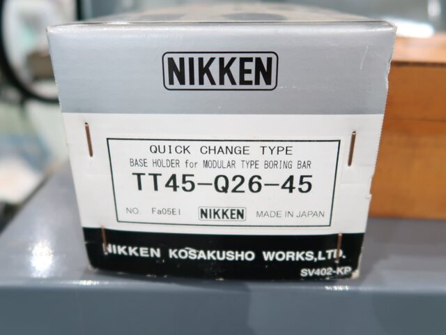 MAKINO KGJP-55 Vertical Milling Machine Image 26