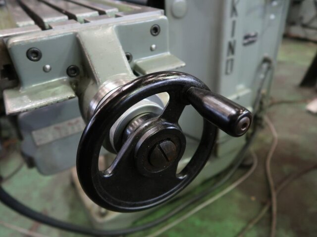 MAKINO KJP Vertical Milling Machine Image 13