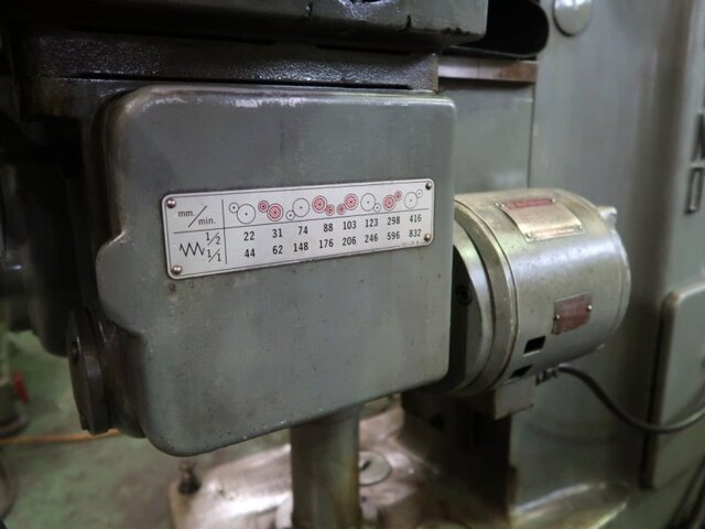 MAKINO KJP Vertical Milling Machine Image 24